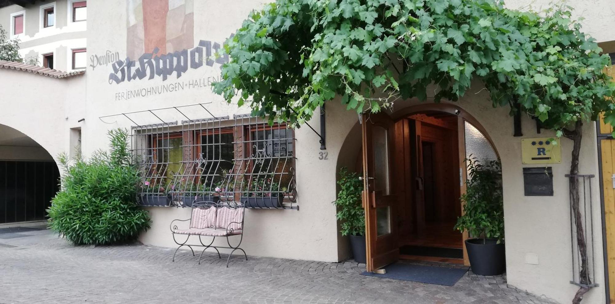 Ferienwohnungen St Hippolyt Mit Hallenbad Lagundo Exterior foto